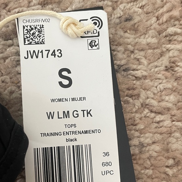 Adidas Les Mills Black Performance Tank Top racer back nwt small sold out online - Picture 4 of 5